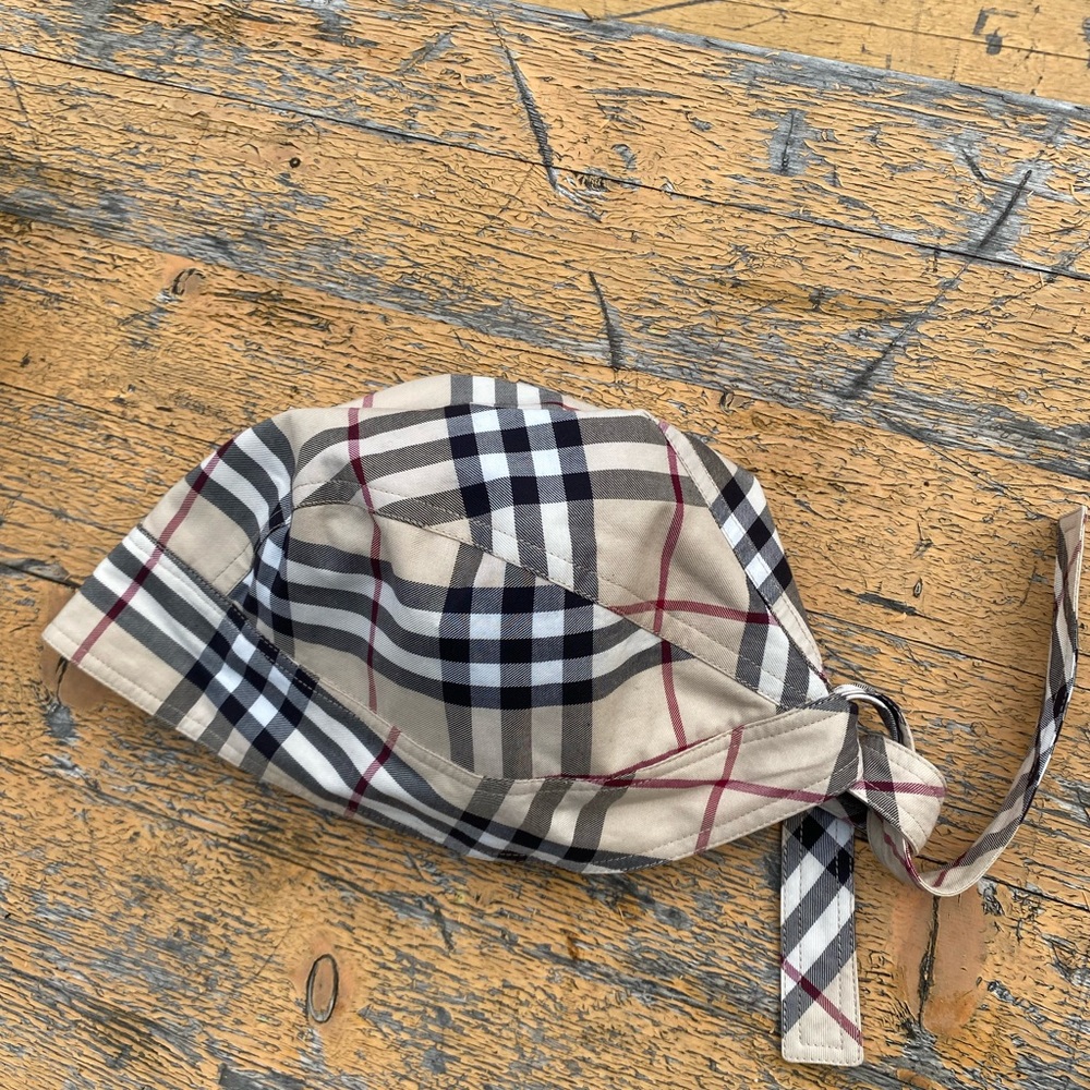 Burberry London Nova Check Plaid Cotton Hat with Bow M Medium